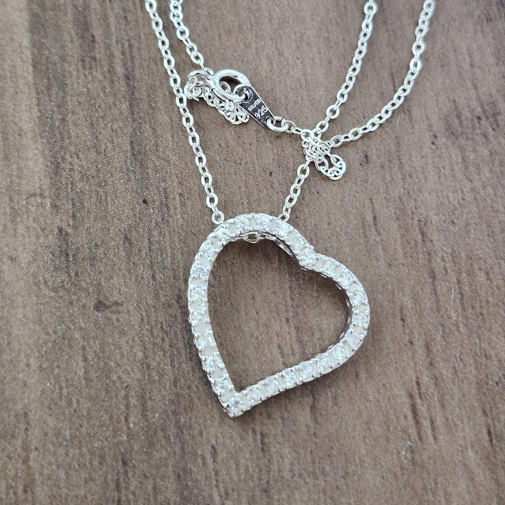Silver jewelry necklace